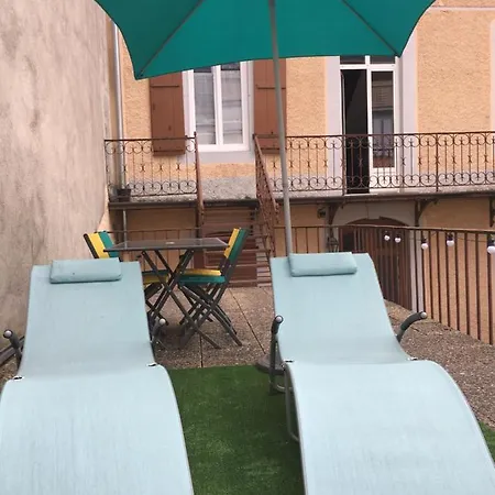 Petit Studio, Plein Centre Ville, Grande Terrasse Apartment *