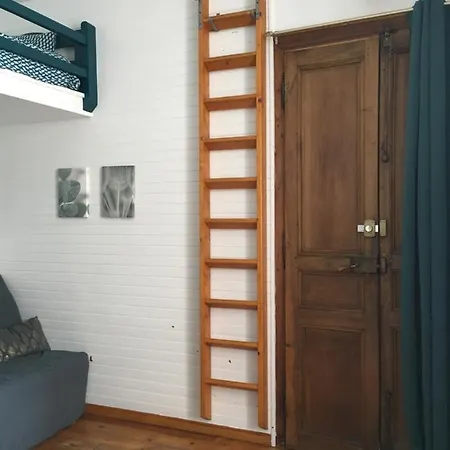 Petit Studio, Plein Centre Ville, Grande Terrasse Apartment